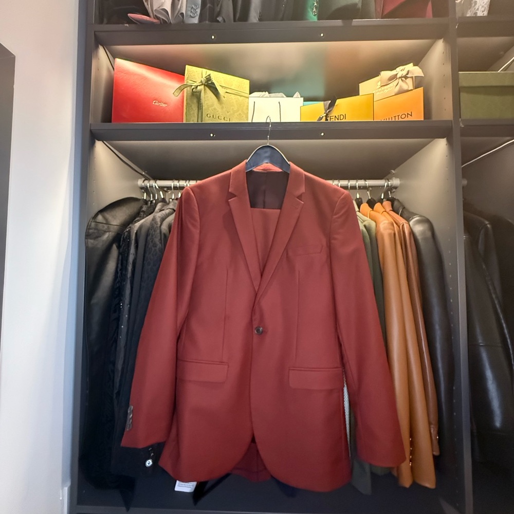 Men’s Topman Skinny Fit Burgundy Suit - Picture 3 of 8